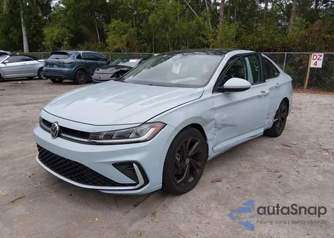 2025 Volkswagen Jetta 1.5T Se z USA, uszkodzony, nr VIN 3VW7X7BU2SM027619